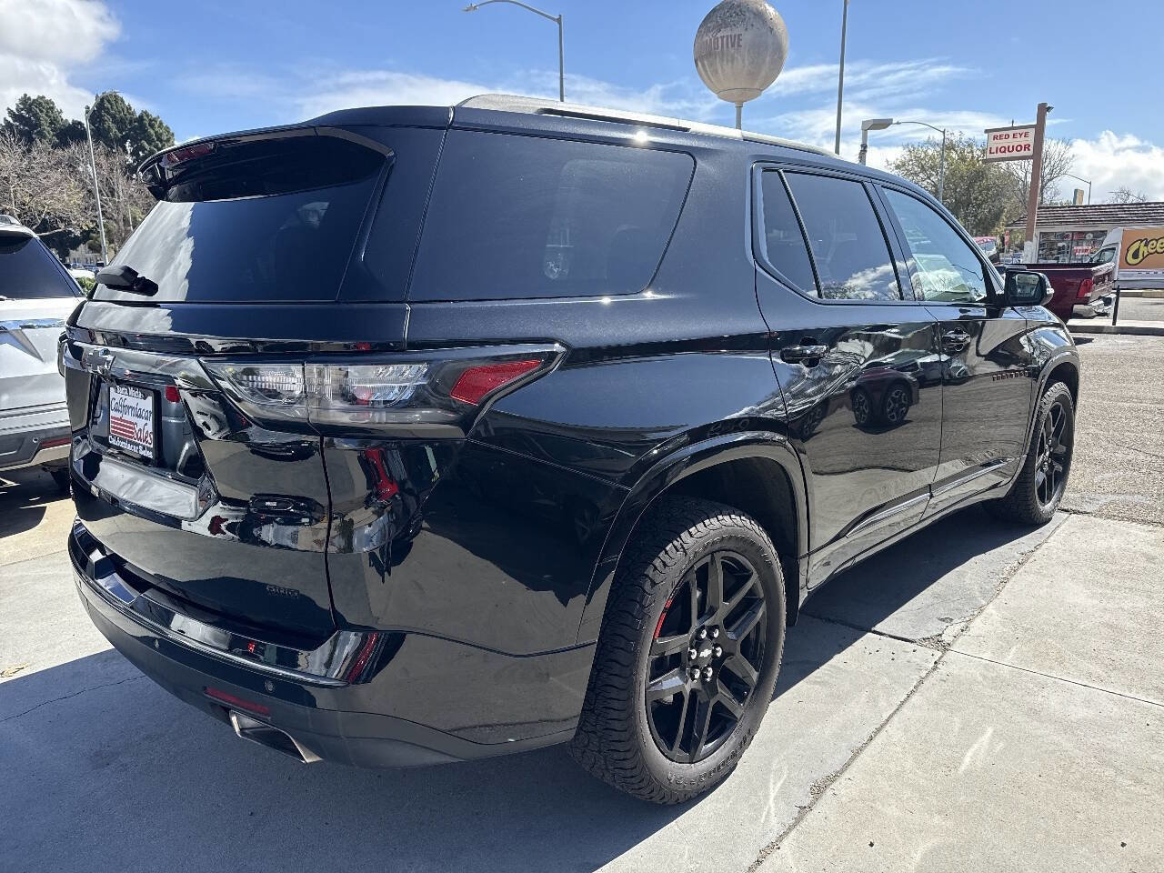 Used 2021 Chevrolet Traverse Premier w/ Redline Edition image 9