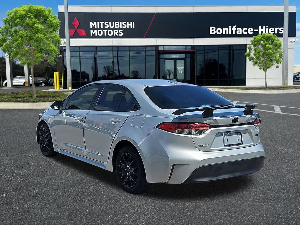 Used 2023 Toyota Corolla LE FWD image 3