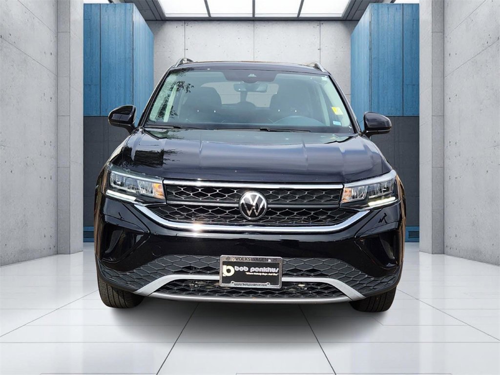 New 2024 Volkswagen Taos SE image 25