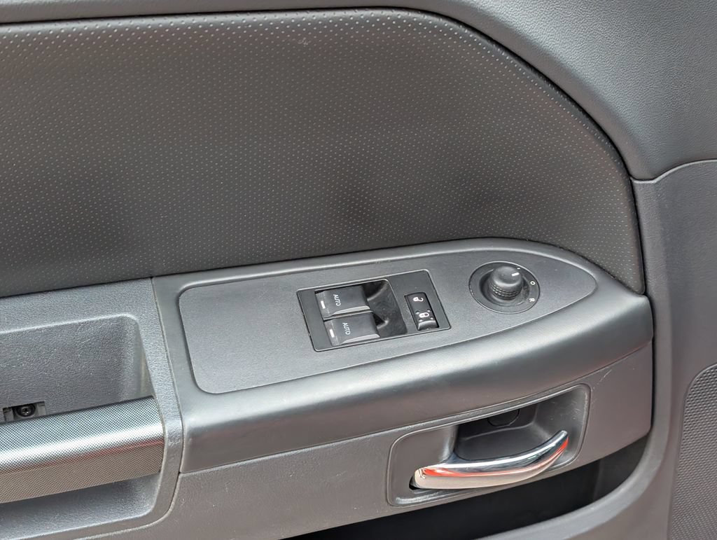 Used 2009 Dodge Challenger R/T RWD image 22