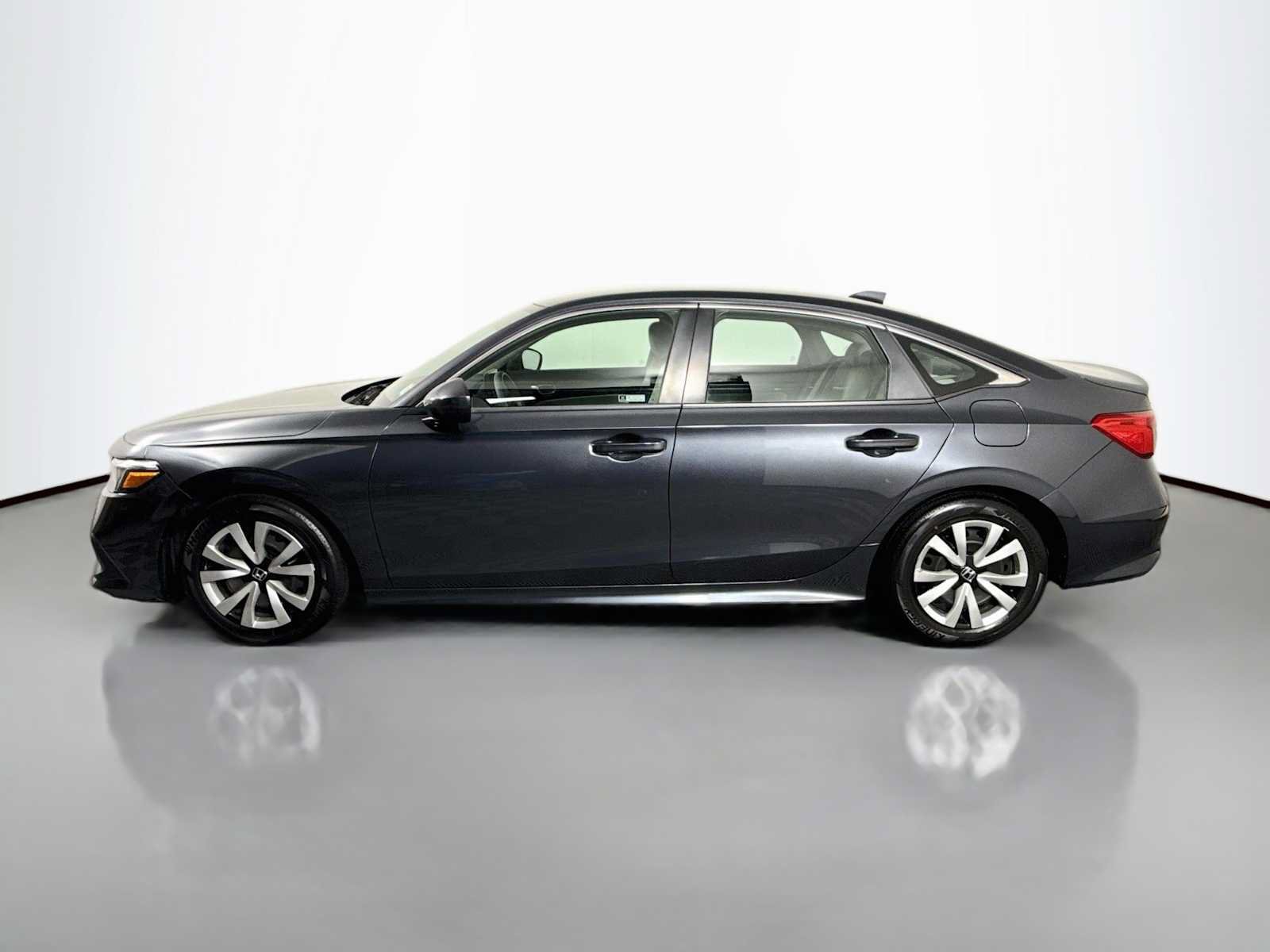 Used 2023 Honda Civic LX image 4
