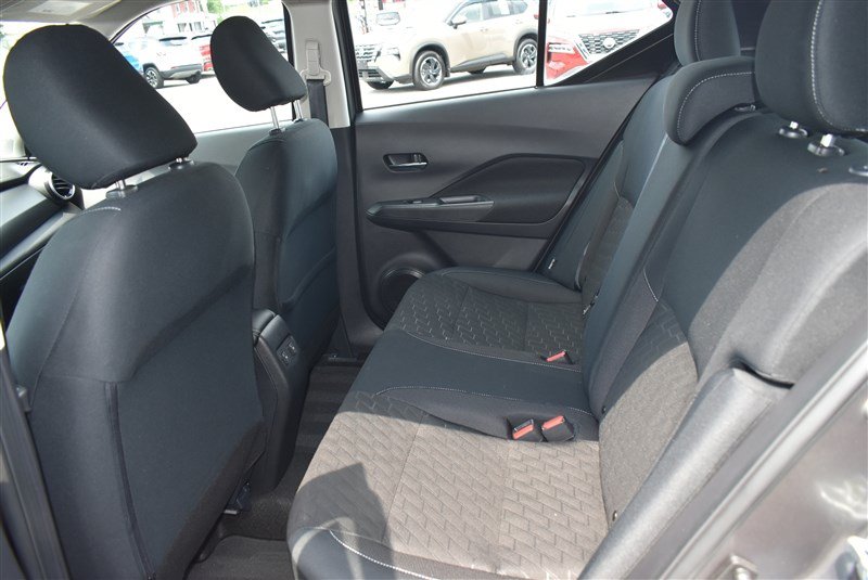 Used 2023 Nissan Kicks SV FWD image 19