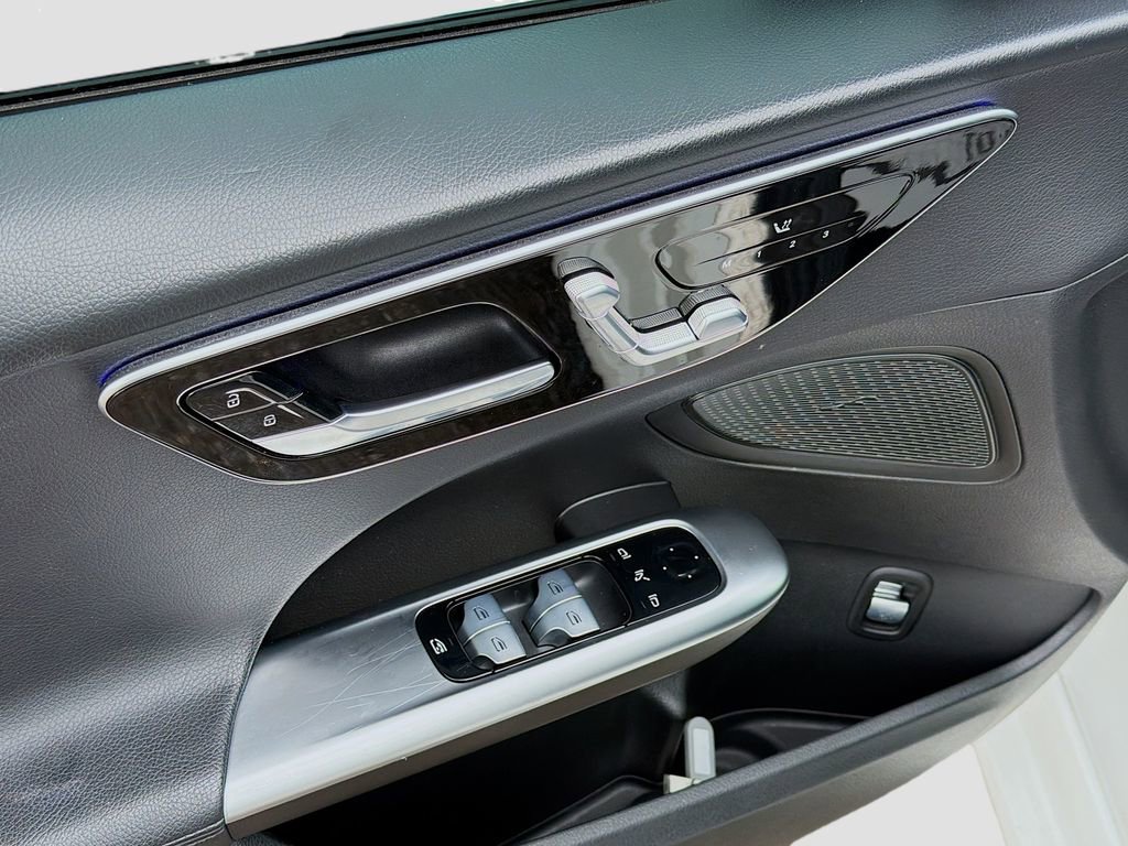 Used 2023 Mercedes-Benz C 300 Sedan image 23
