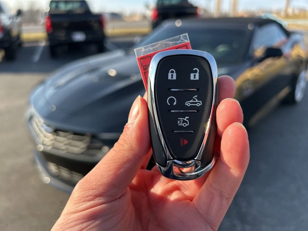 Used 2023 Chevrolet Camaro LT w/ Technology Package image 39