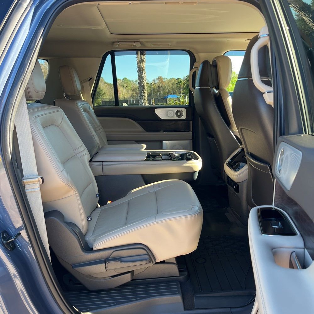 Used 2022 Lincoln Navigator L Reserve image 13