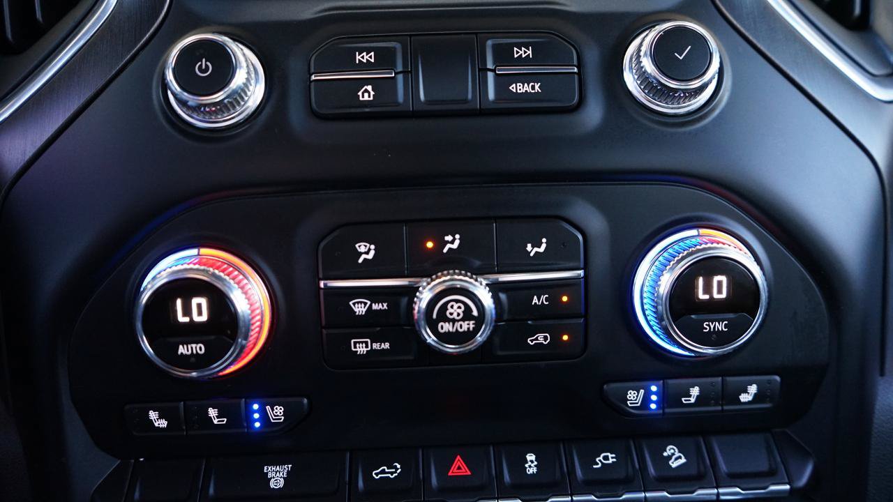 Used 2022 GMC Sierra 2500 AT4 AWD/4WD image 16