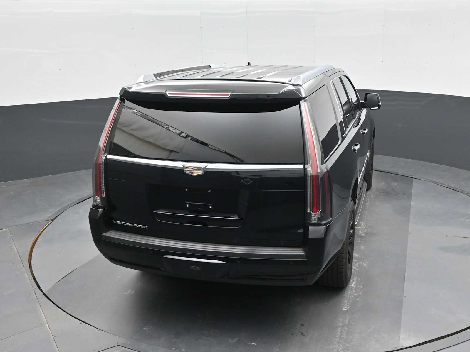 Used 2018 Cadillac Escalade 4WD image 27