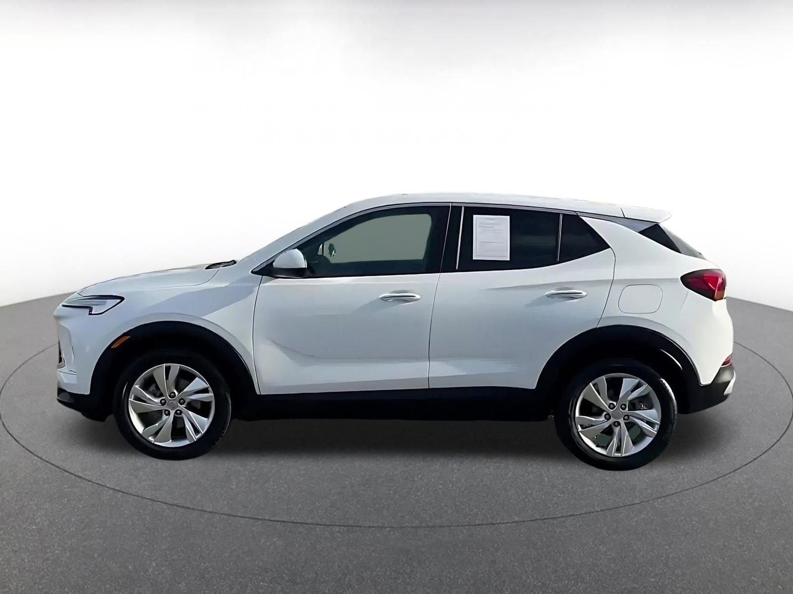 Used 2025 Buick Encore GX Preferred image 10