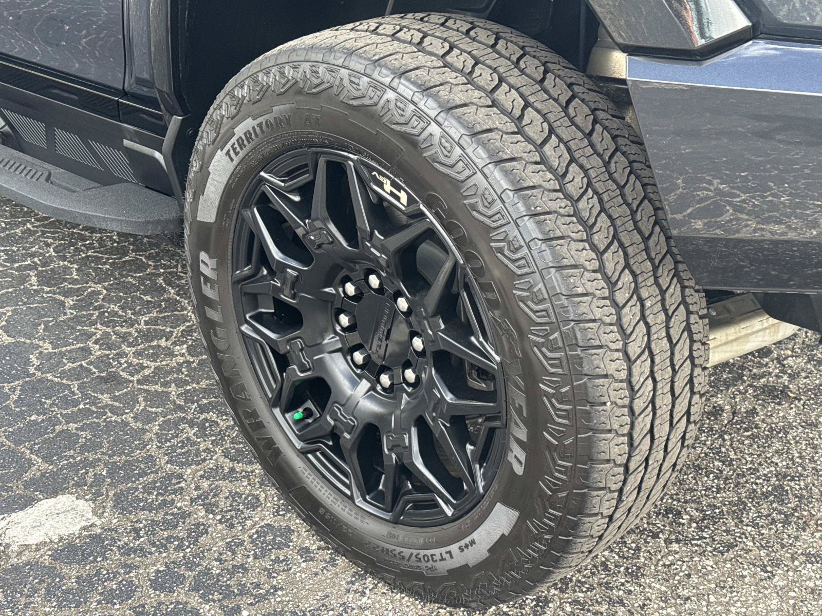 Used 2026 GMC Hummer EV SUV AWD/4WD image 12