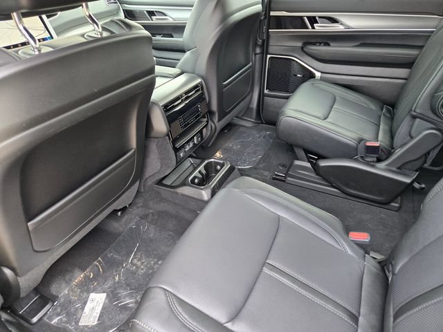 New 2026 Jeep Grand Wagoneer L Limited AWD/4WD image 22