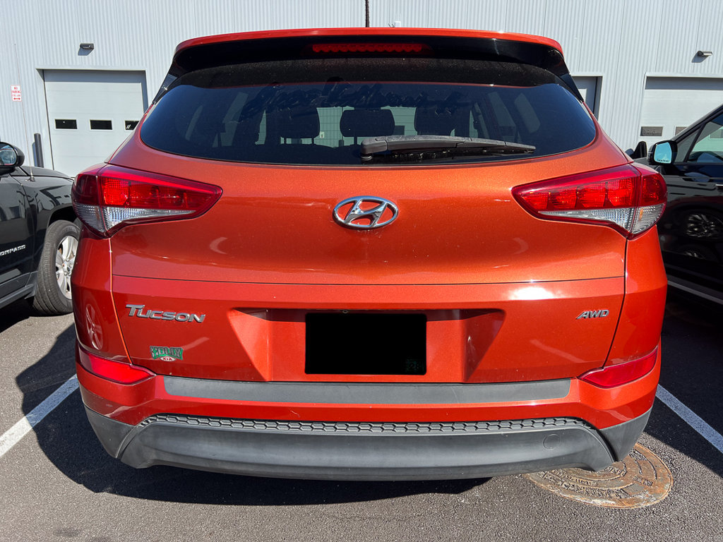 Used 2017 Hyundai Tucson SE w/ SE Popular Package 02 AWD/4WD image 4