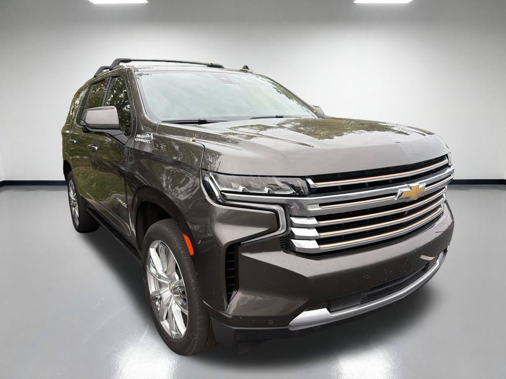 Used 2021 Chevrolet Tahoe High Country w/ Premium Package AWD/4WD image 2