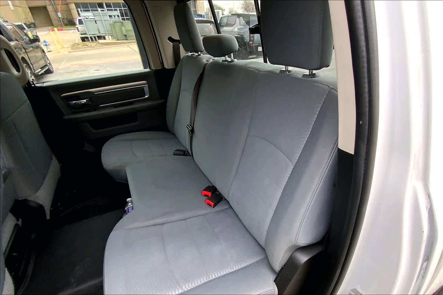 Used 2019 RAM 1500 Classic SLT RWD image 19