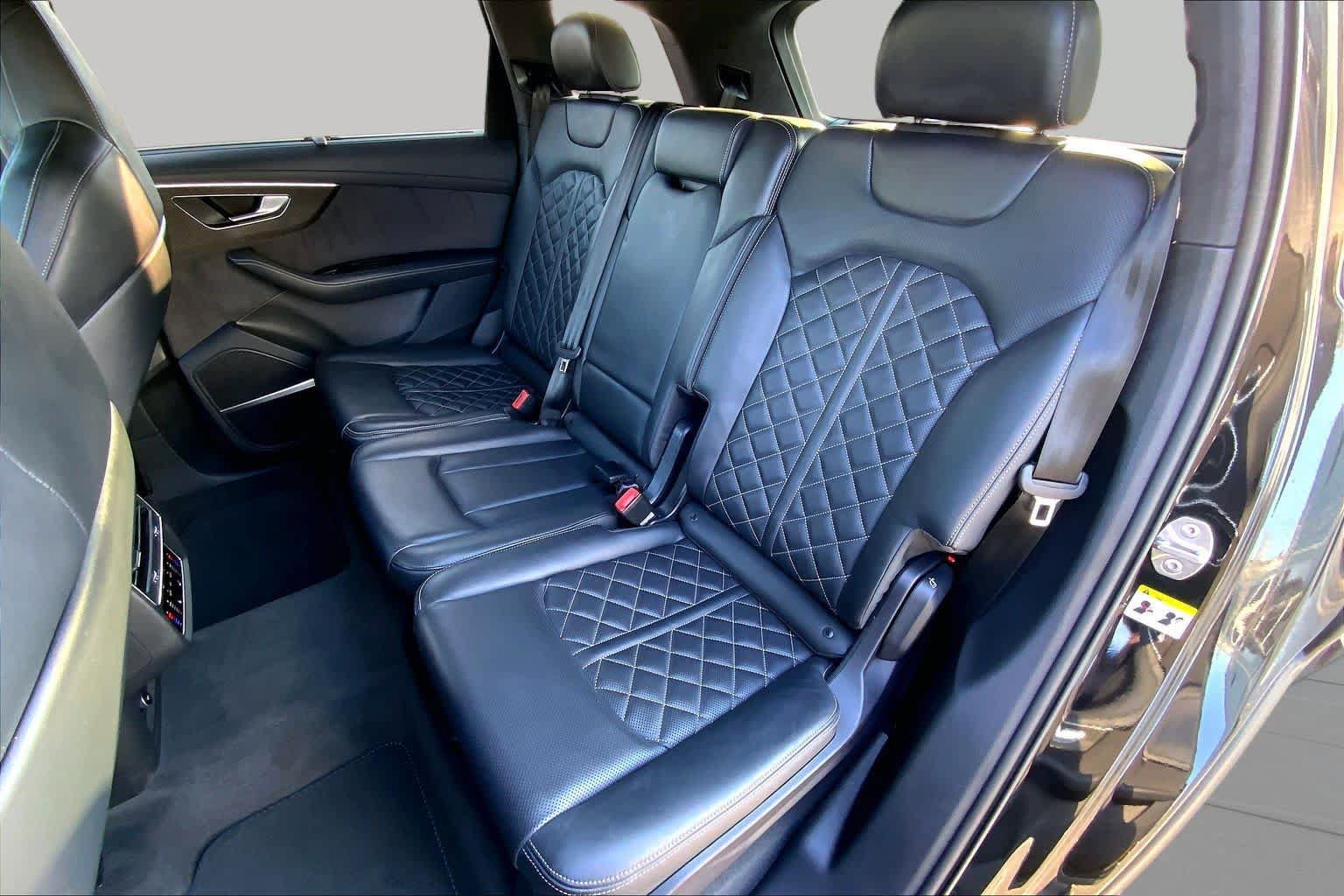 Used 2024 Audi SQ7 Prestige w/ S Sport Package AWD/4WD image 21