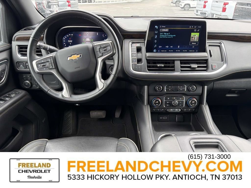 Used 2023 Chevrolet Suburban Premier image 19