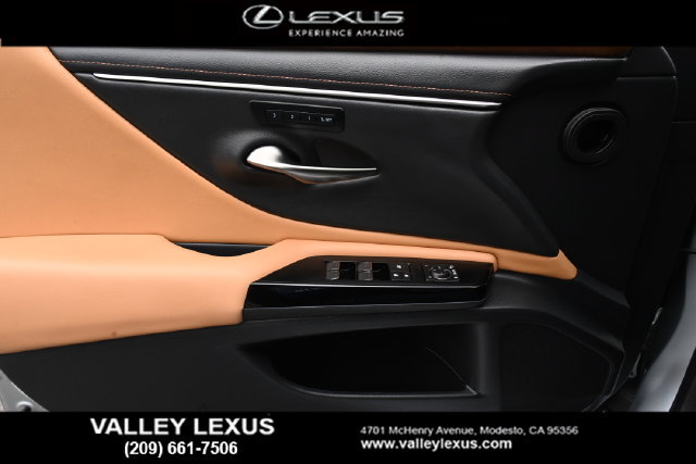 Certified 2025 Lexus ES 350 w/ Premium Package FWD image 11