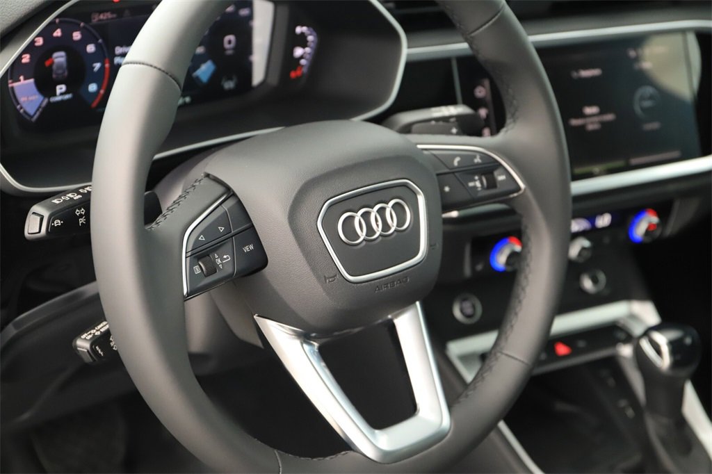 New 2025 Audi Q3 2.0T Premium image 16