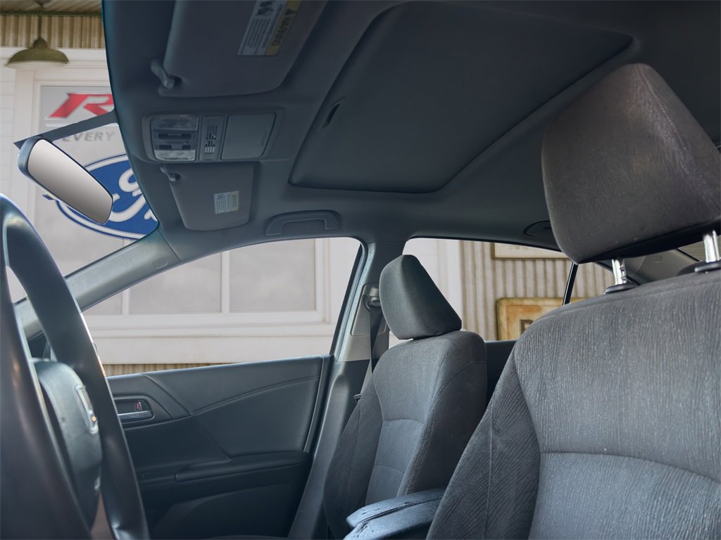 Used 2015 Honda Accord EX image 16