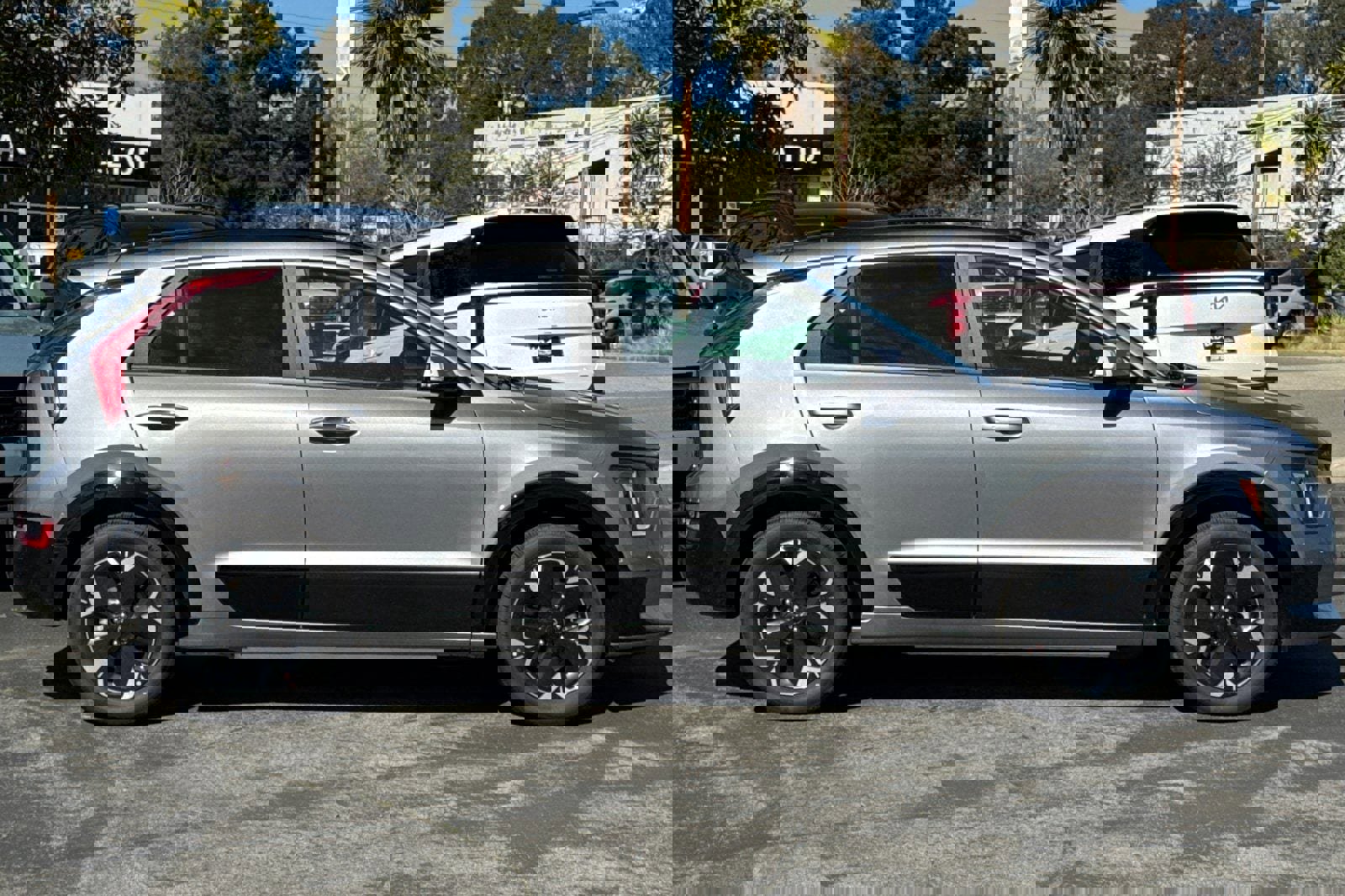 New 2026 Kia Niro Wave image 3