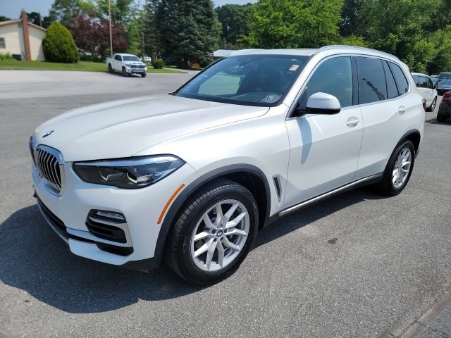 Used 2021 BMW X5 xDrive40i w/ Premium Package image 3