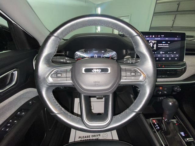 Used 2022 Jeep Compass Latitude AWD/4WD image 14