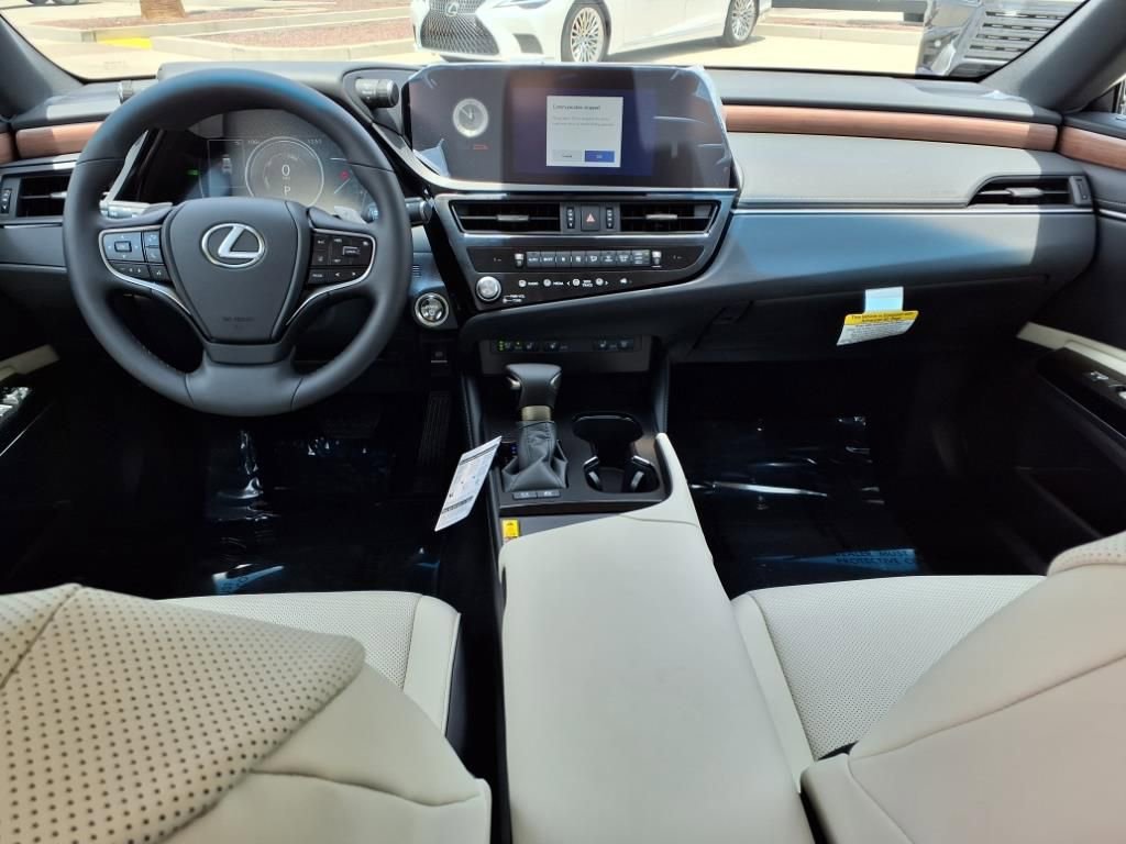 New 2025 Lexus ES 300h w/ Premium Package image 9