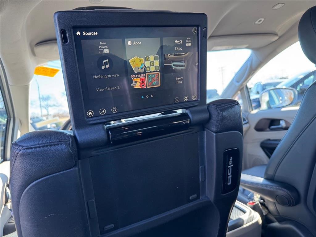 Used 2018 Chrysler Pacifica Touring-L Plus w/ Advanced Safetytec Group image 12