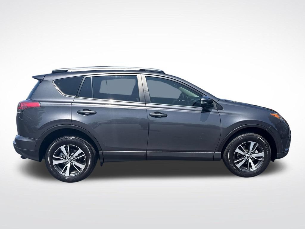 Used 2017 Toyota RAV4 XLE FWD image 6