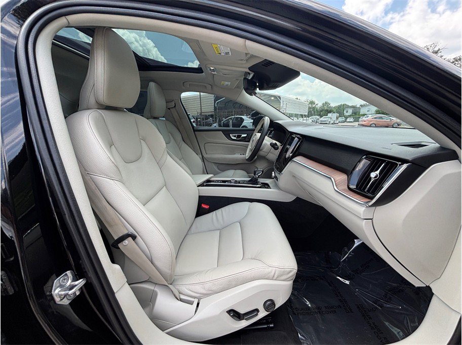 Used 2020 Volvo S60 T5 Momentum FWD image 43