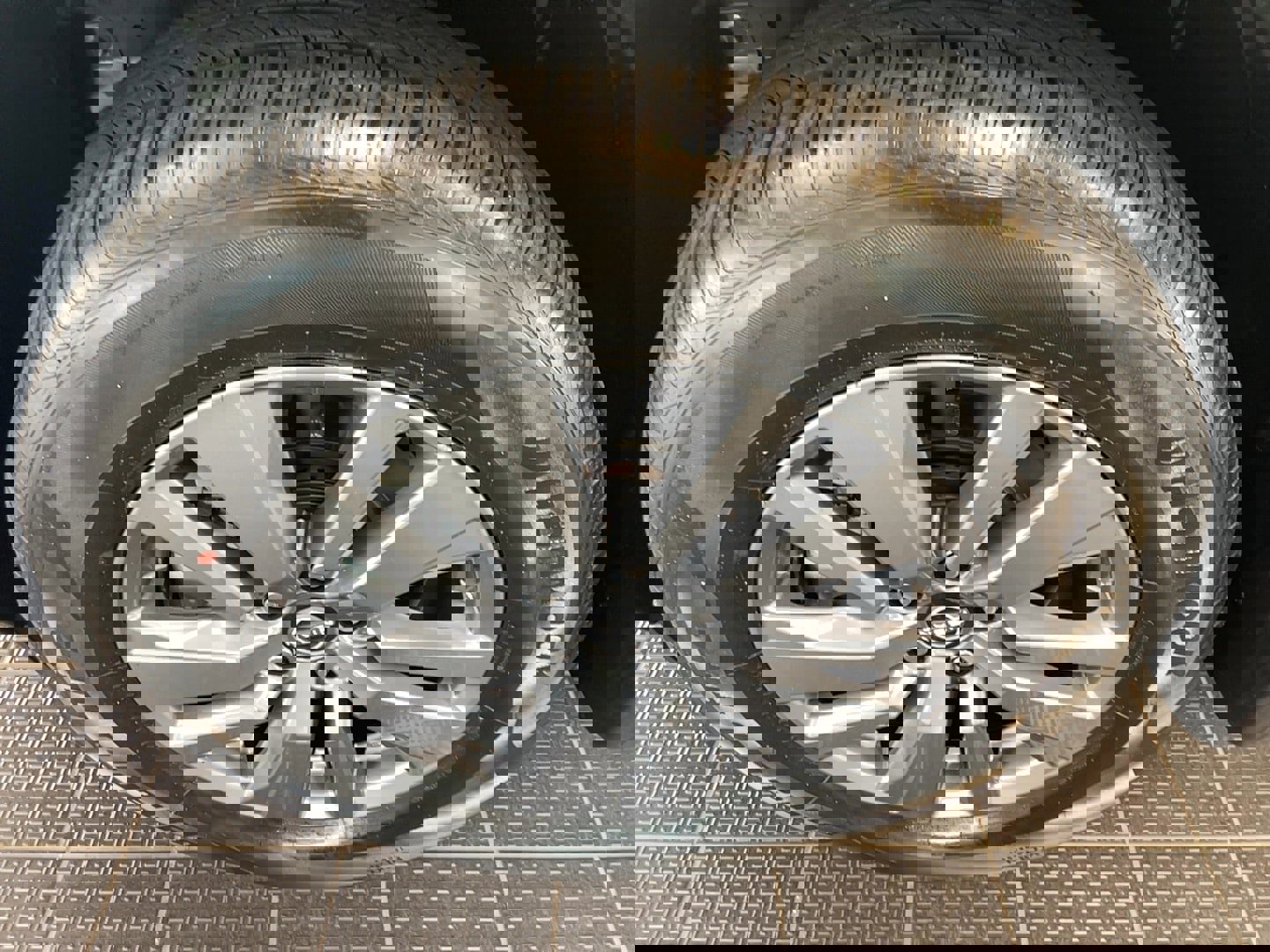 Used 2025 Nissan Pathfinder S AWD/4WD image 5