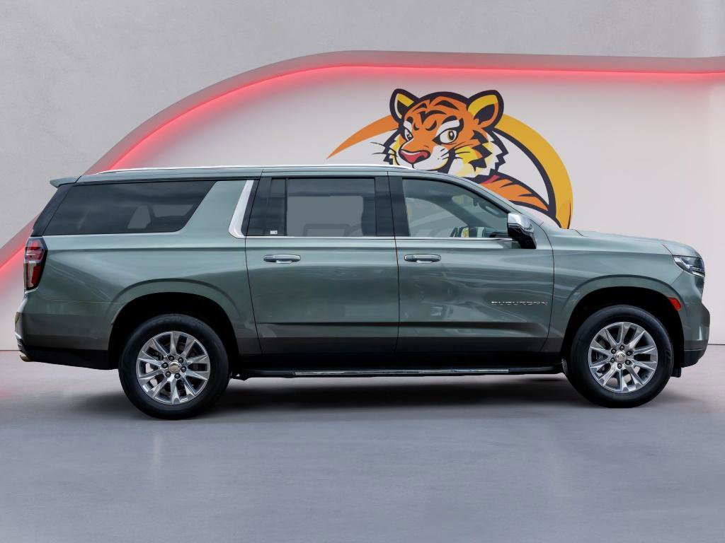 Used 2024 Chevrolet Suburban Premier AWD/4WD image 4
