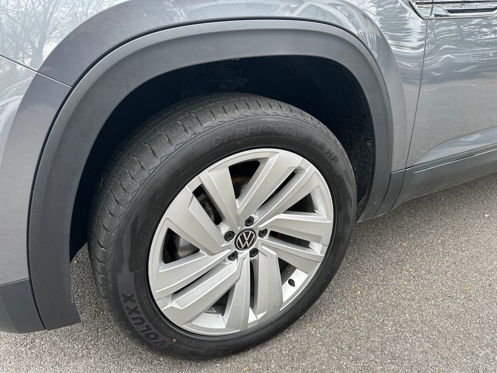Certified 2023 Volkswagen Atlas Cross Sport SE AWD/4WD image 2
