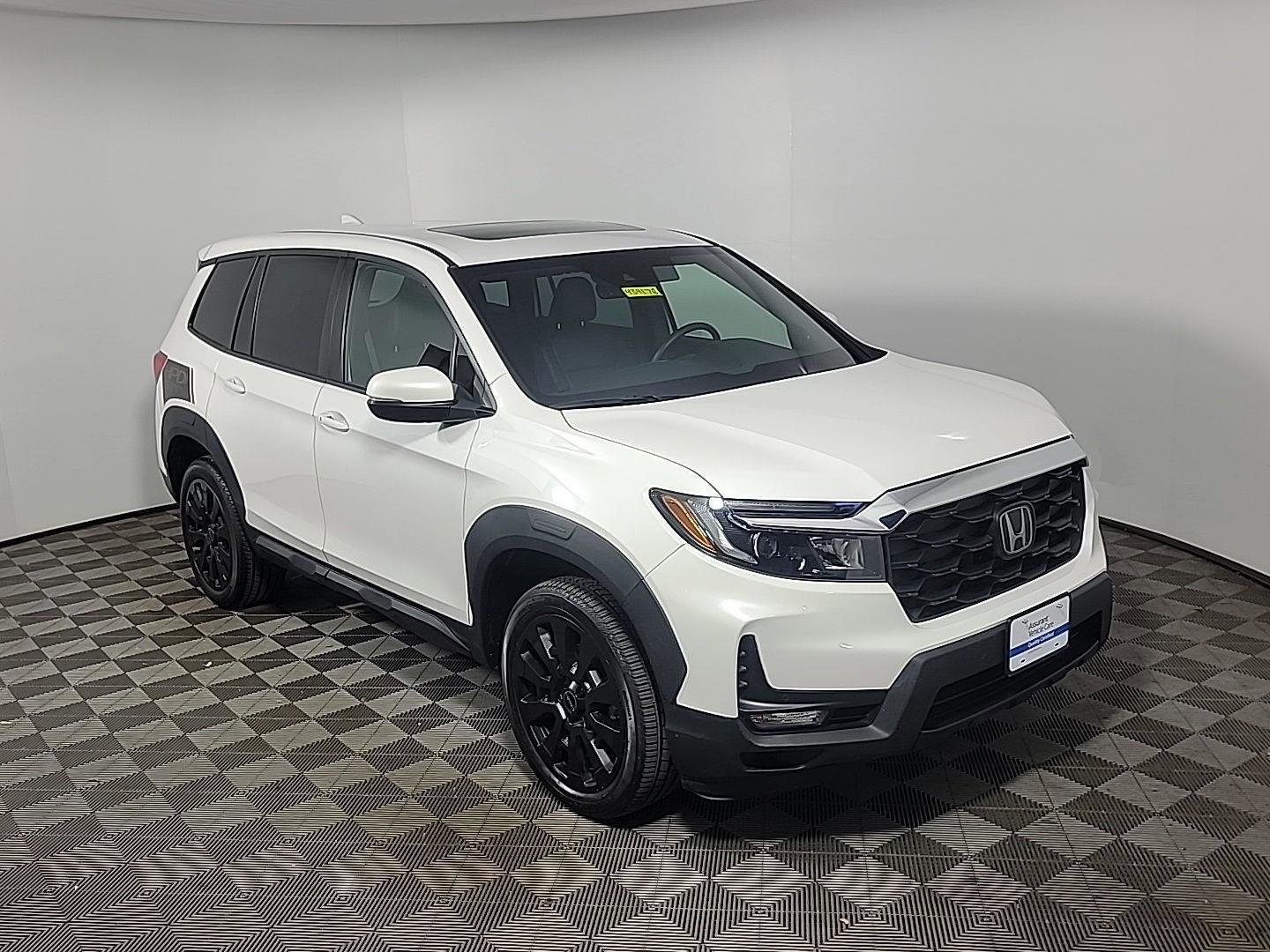 Certified 2023 Honda Passport EX-L image 2