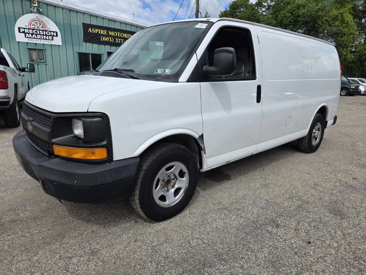 Used 2006 Chevrolet Express 1500 RWD image 3