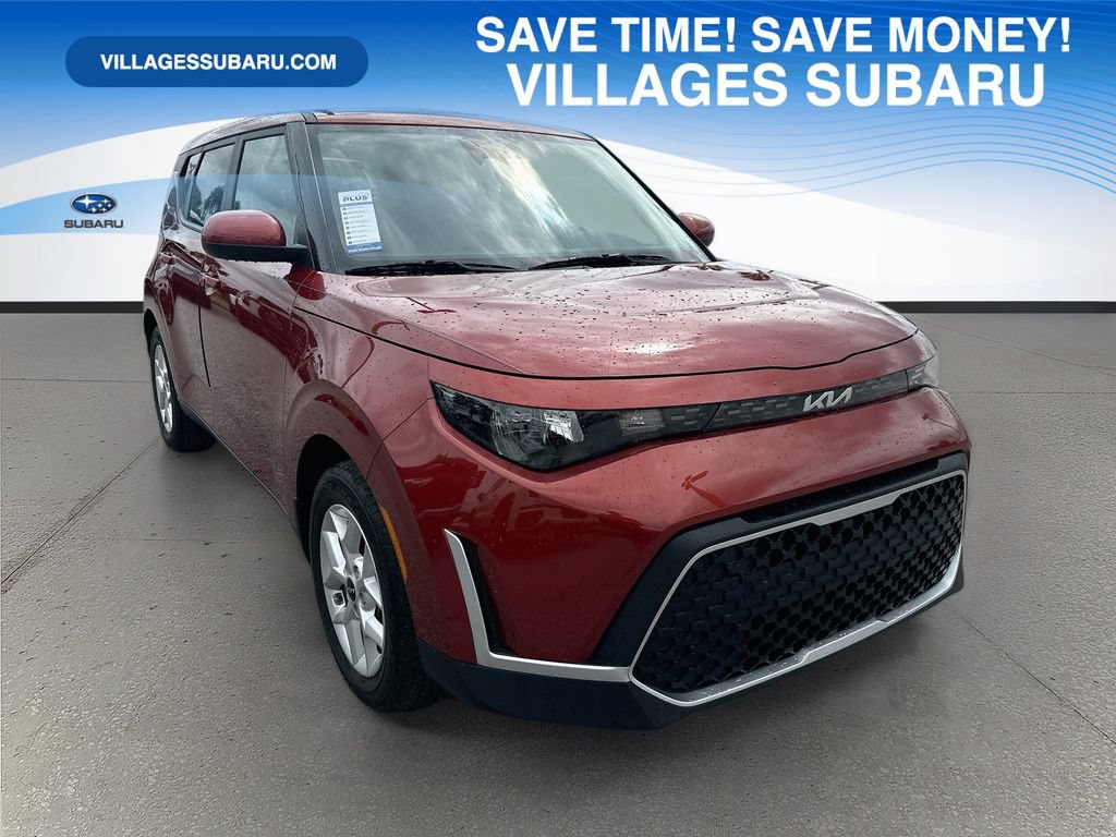 Used 2023 Kia Soul LX w/ LX Technology Package FWD image 1