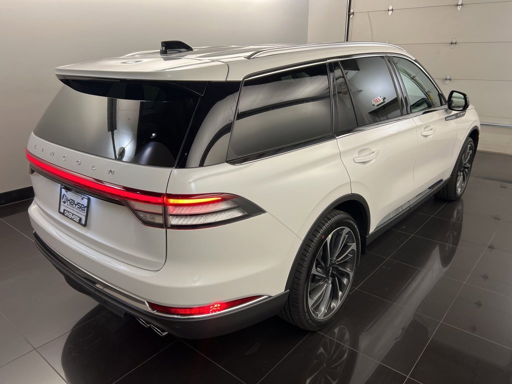 New 2026 Lincoln Aviator Reserve image 6