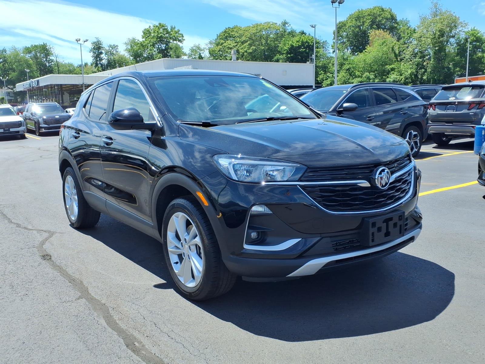 Used 2021 Buick Encore GX Preferred w/ Cold Weather Comfort Package AWD/4WD image 3