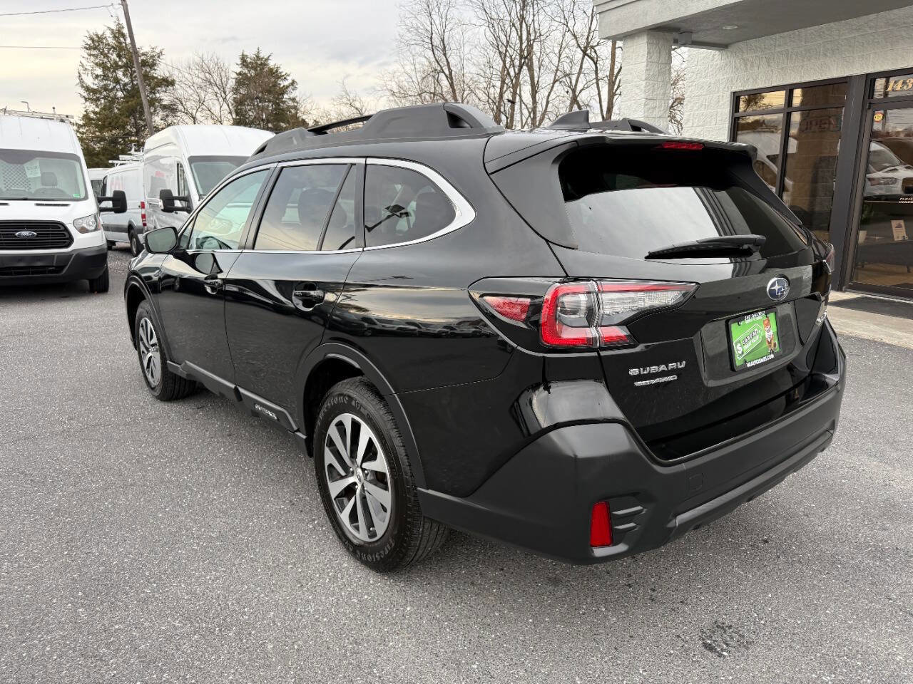 Used 2022 Subaru Outback Premium image 2