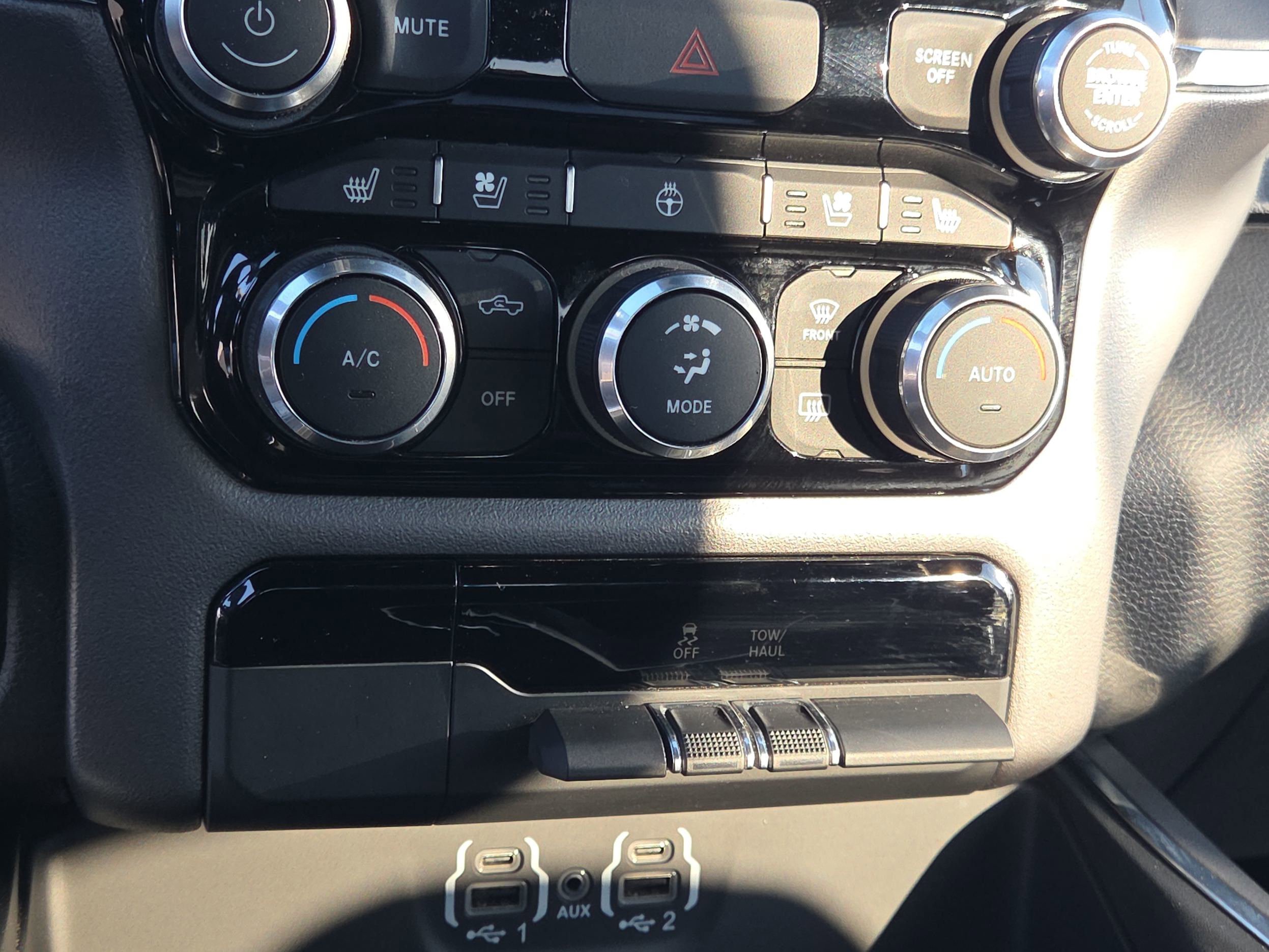 Used 2024 RAM 1500 Laramie image 21
