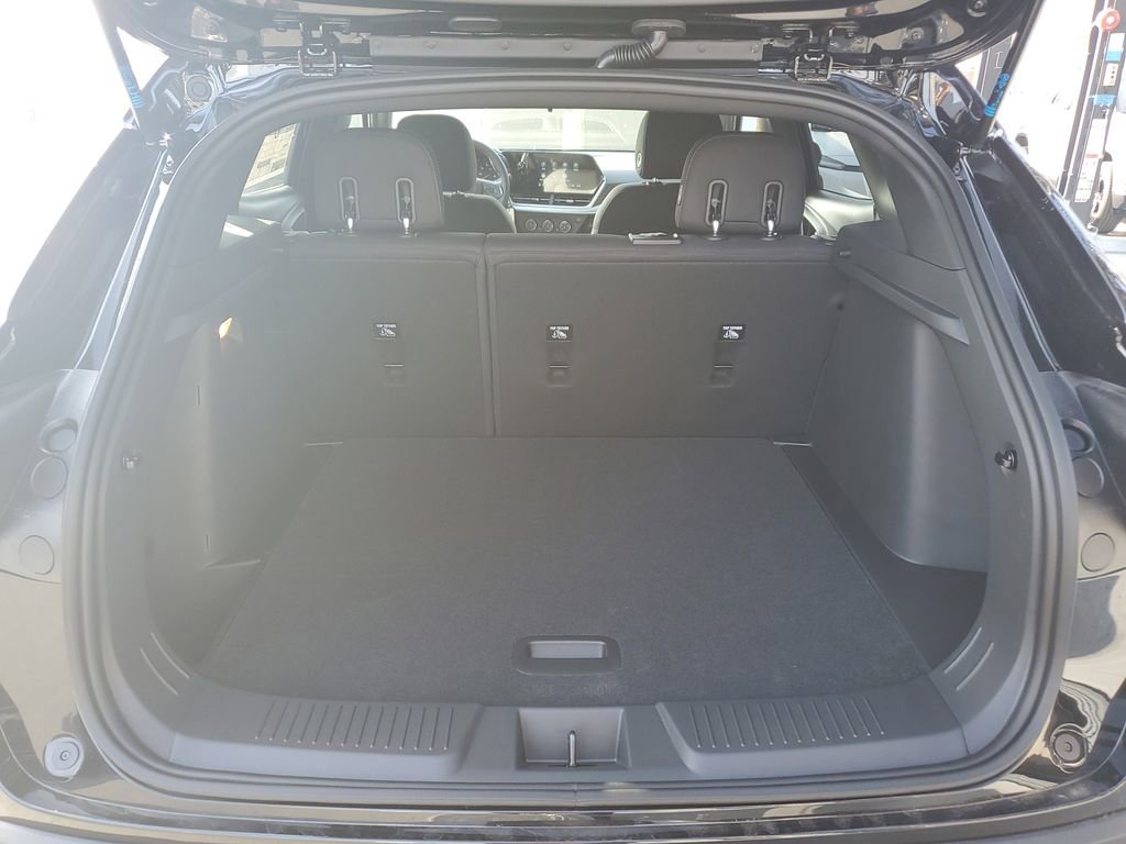 New 2026 Chevrolet Trax RS image 4