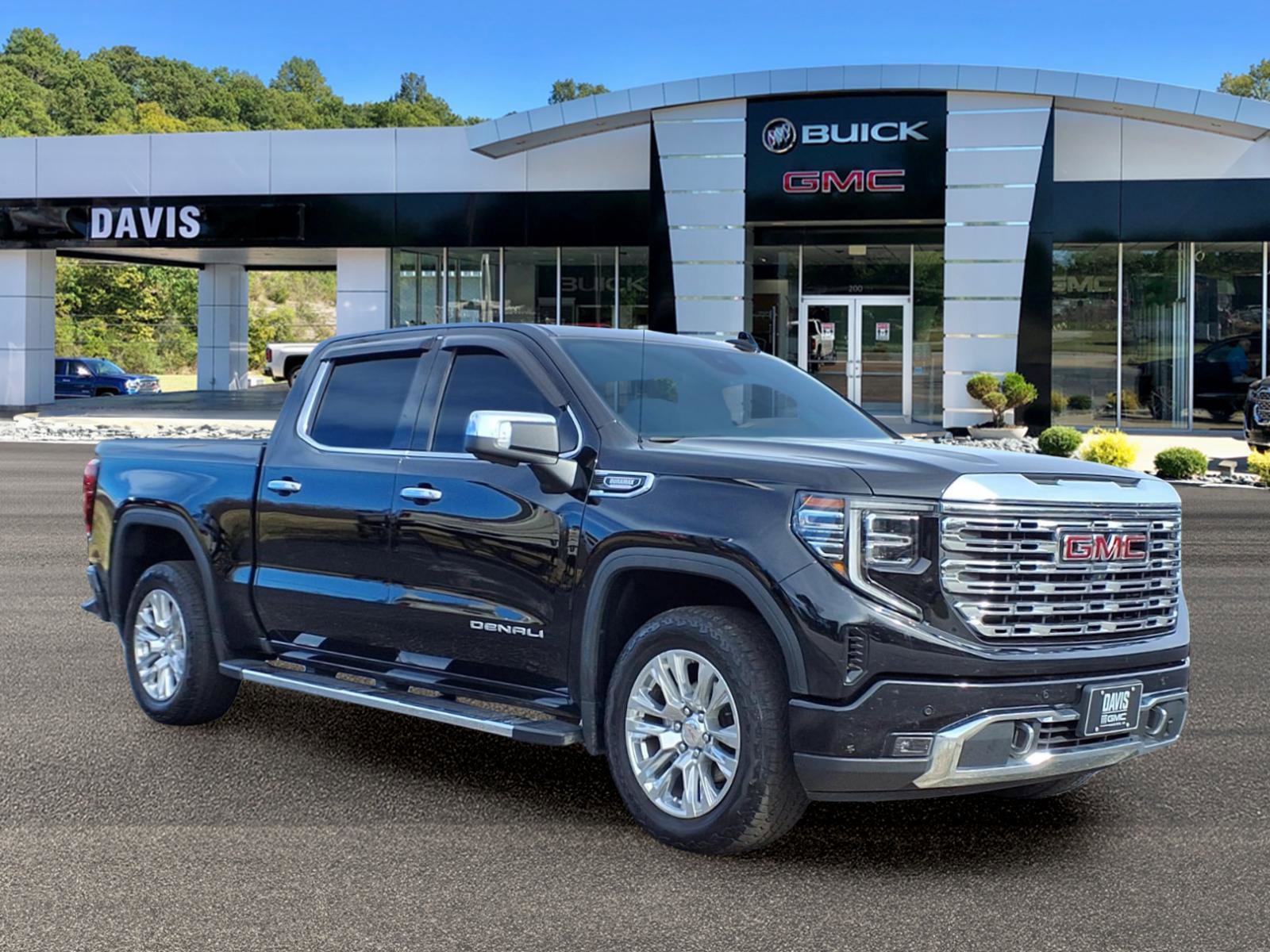 Used 2023 GMC Sierra 1500 Denali image 1