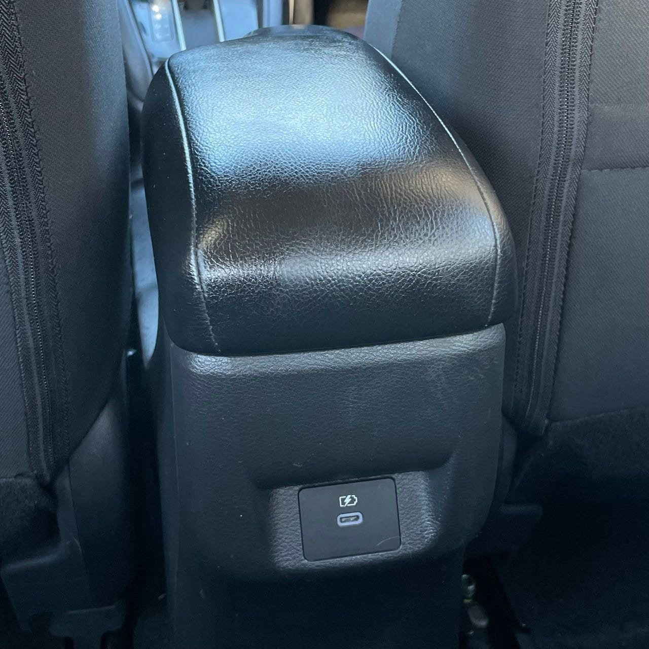 Used 2024 Nissan Versa SR w/ Trunk Package image 25