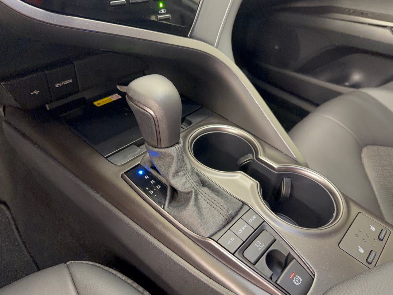 Used 2024 Toyota Camry XSE FWD image 21