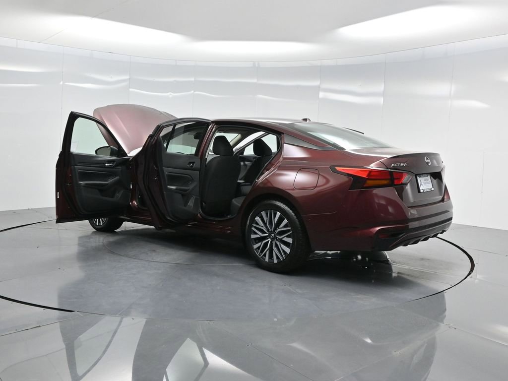 Used 2024 Nissan Altima 2.5 SV image 52