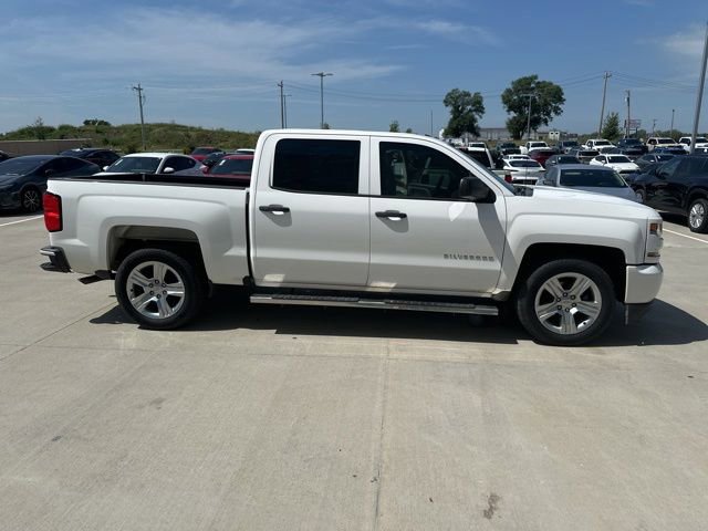 Used 2018 Chevrolet Silverado 1500 Custom w/ Custom Value Package RWD image 2