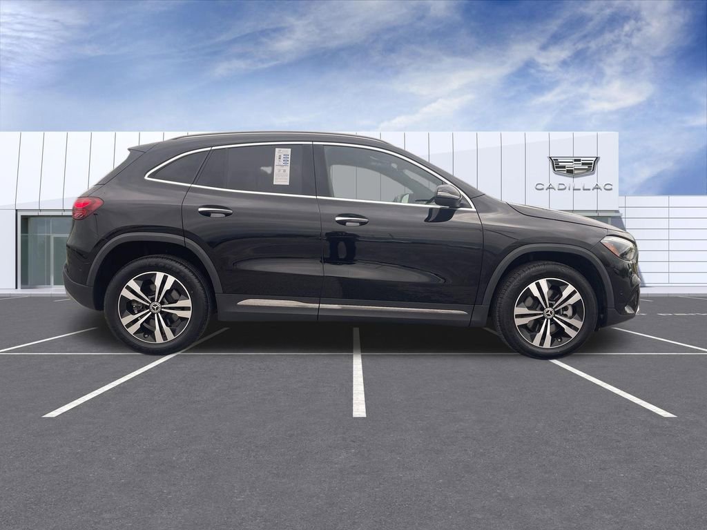 Used 2025 Mercedes-Benz GLA 250 image 9