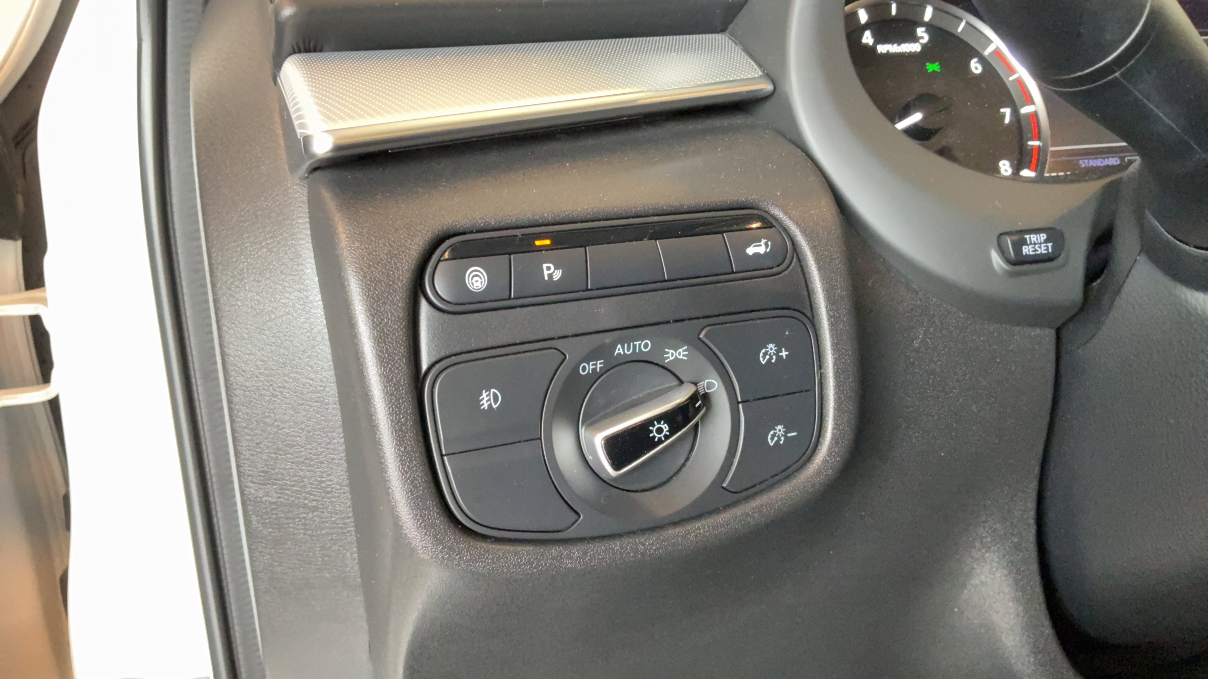 Used 2020 INFINITI QX50 Essential w/ Convenience Package FWD image 19