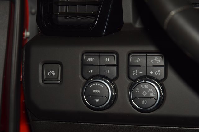 Used 2024 GMC Sierra 2500 AT4 w/ AT4 Premium Plus Package image 34