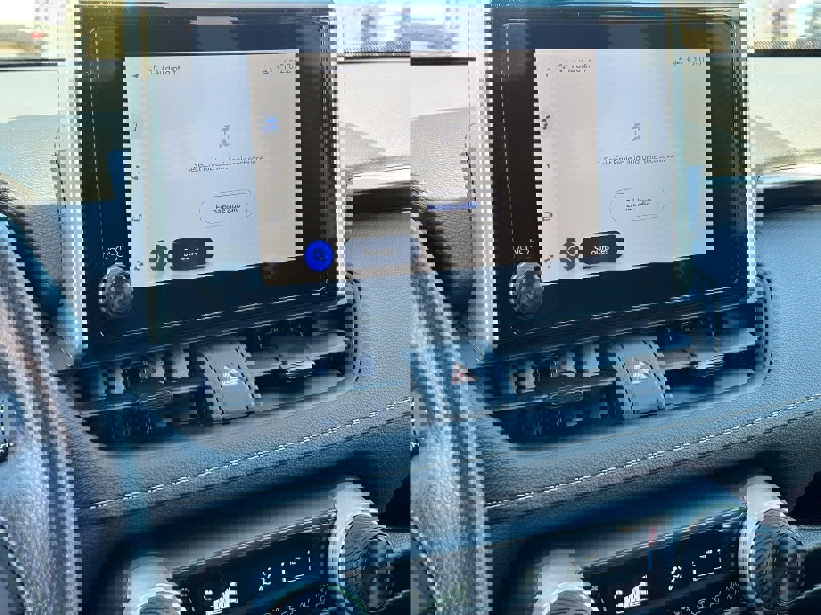 Used 2025 Toyota RAV4 LE image 22