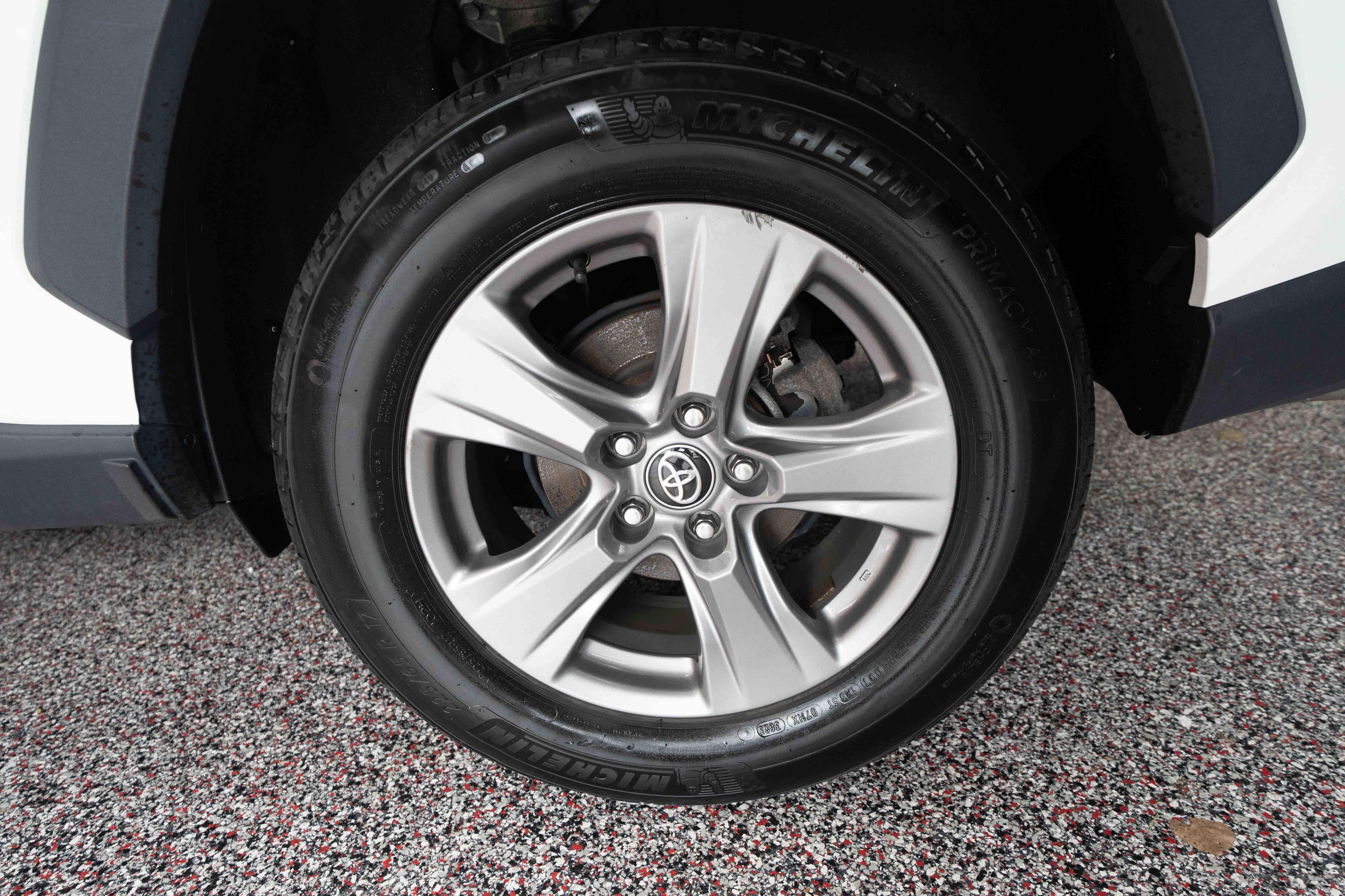 Used 2023 Toyota RAV4 XLE AWD/4WD image 29
